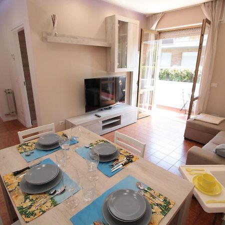 Beach House, 300 M Dal Mare, มารีนา ดิ มาซซา ภายนอก รูปภาพ